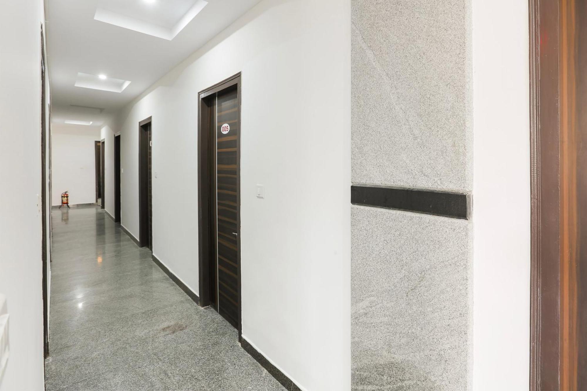 Hotel O Manjushree Boarding & Lodging Nearby Dr.Br Ambedkar Stadium Basveshwar Nagar Bangalore Exterior foto